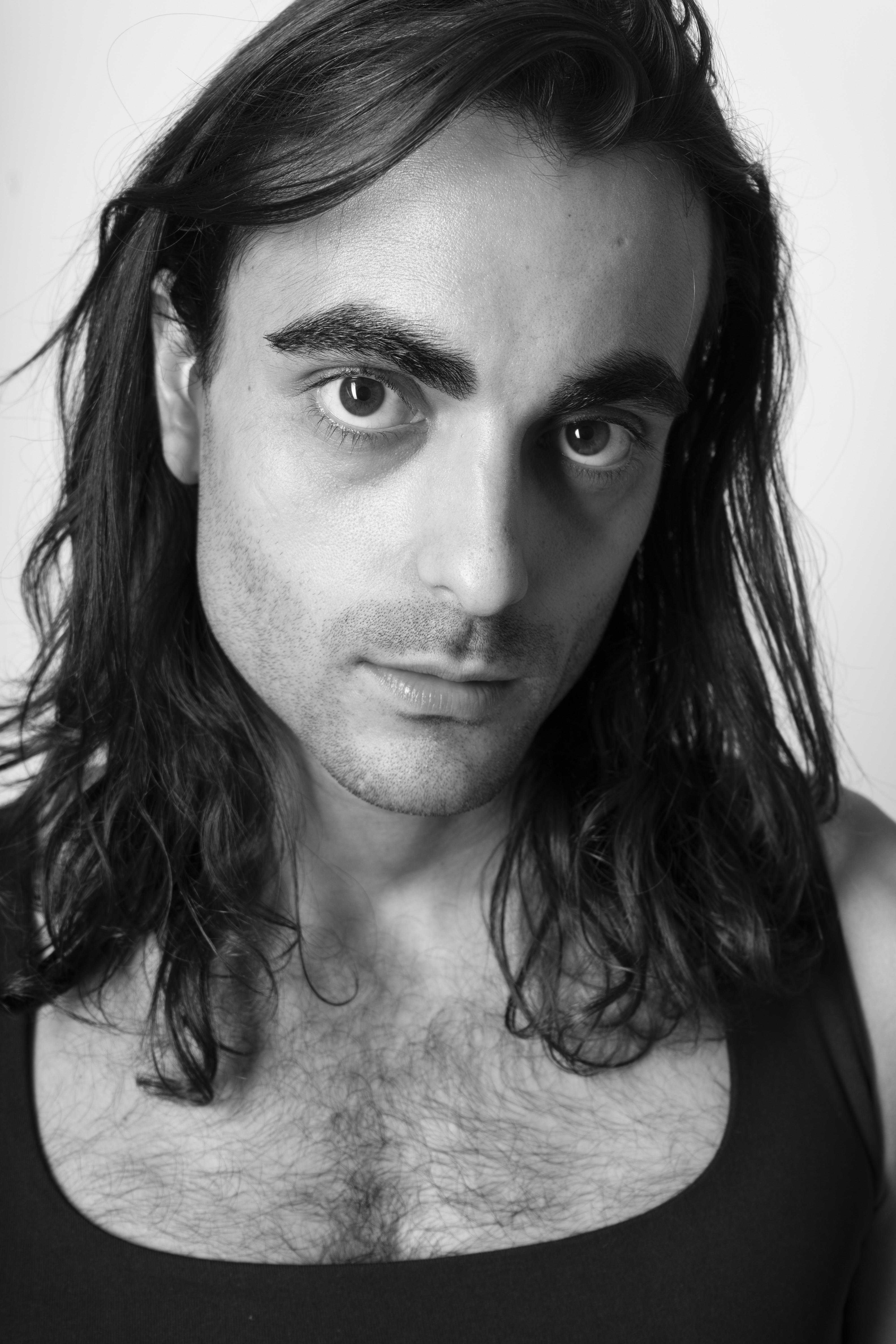 Juan García Ortega – retrato en blanco y negro 3
